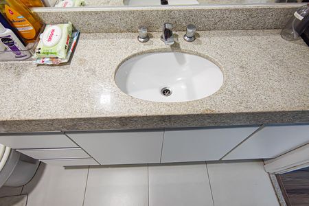 Apartamento à venda com 155m², 4 quartos e sem vagaBanheiro da Suíte 1