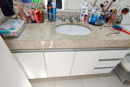 Apartamento à venda com 155m², 4 quartos e sem vagaBanheiro da Suíte 3