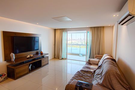 Apartamento à venda com 155m², 4 quartos e sem vagaSala