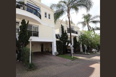 Casa de condomínio à venda com 380m², 3 quartos e 4 vagasFachada