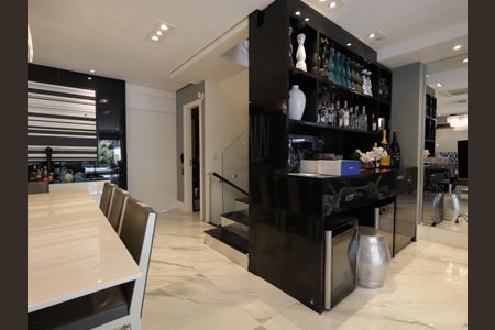 Casa de condomínio à venda com 380m², 3 quartos e 4 vagasSala 2