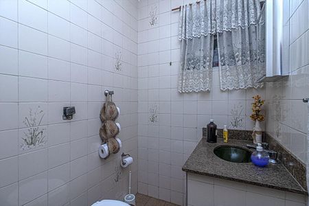 Casa à venda com 235m², 4 quartos e 4 vagasLavabo