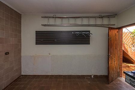 Casa à venda com 235m², 4 quartos e 4 vagasDeposito 