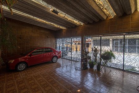 Casa à venda com 235m², 4 quartos e 4 vagasGaragem