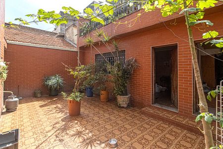 Casa à venda com 235m², 4 quartos e 4 vagasQuintal
