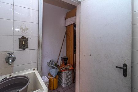 Casa à venda com 235m², 4 quartos e 4 vagasBanheiro de Serviço