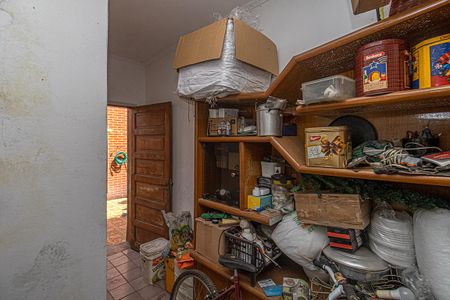 Casa à venda com 235m², 4 quartos e 4 vagasQuarto de Serviço