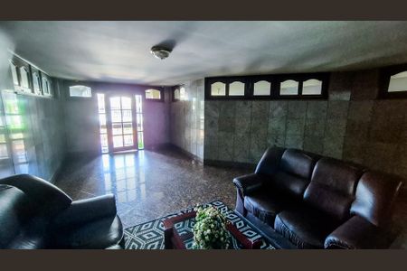 Apartamento à venda com 72m², 2 quartos e 1 vagaÁrea comum