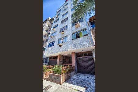 Apartamento à venda com 72m², 2 quartos e 1 vagaFachada