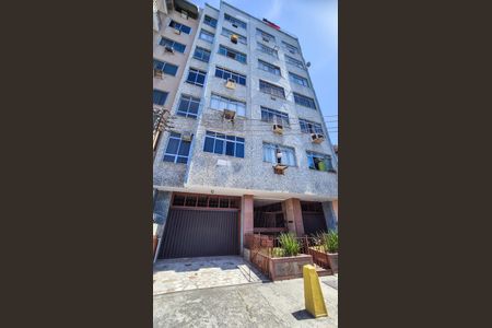 Apartamento à venda com 72m², 2 quartos e 1 vagaFachada