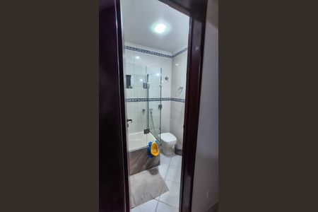 Apartamento à venda com 72m², 2 quartos e 1 vagaBanheiro 