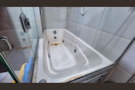 Apartamento à venda com 72m², 2 quartos e 1 vagaBanheiro 