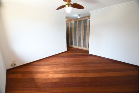 Casa de condomínio para alugar com 604m², 4 quartos e 6 vagasSuíte 3