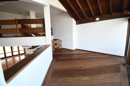 Casa de condomínio para alugar com 604m², 4 quartos e 6 vagasSala 3