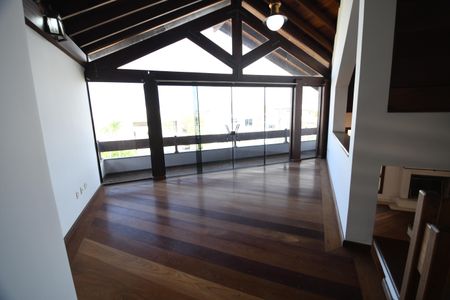 Casa de condomínio para alugar com 604m², 4 quartos e 6 vagasSala 3