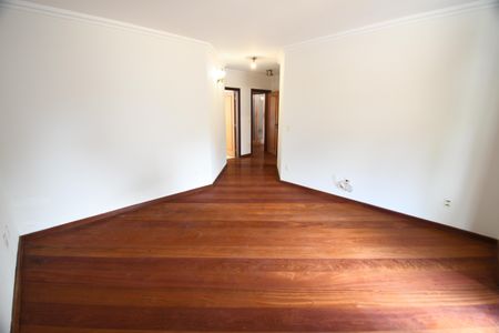 Casa de condomínio para alugar com 604m², 4 quartos e 6 vagasSuíte 4