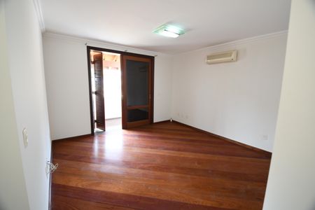 Casa de condomínio para alugar com 604m², 4 quartos e 6 vagasSuíte 4