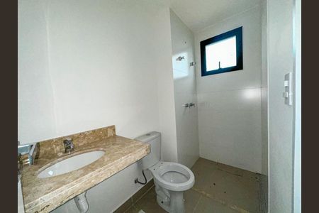 Banheiro 2 de apartamento para alugar com 3 quartos, 125m² em Vila Santa Teresa, Santo André