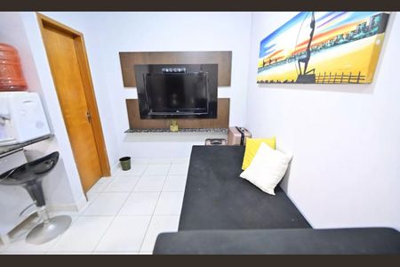 Sala de casa para alugar com 1 quarto, 45m² em Parque Real de Goiânia, Aparecida de Goiânia