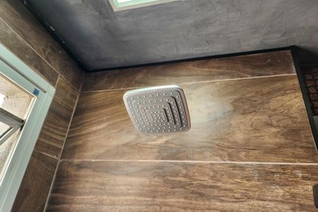 Apartamento à venda com 73m², 2 quartos e 2 vagas Apartamento à venda com 73m², 2 quartos e 2 vagasBanheiro da Suíte