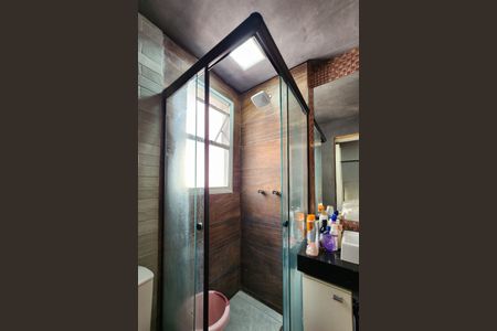 Apartamento à venda com 73m², 2 quartos e 2 vagas Apartamento à venda com 73m², 2 quartos e 2 vagasBanheiro da Suíte