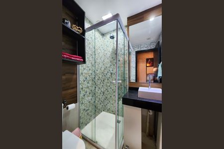 Apartamento à venda com 73m², 2 quartos e 2 vagas Apartamento à venda com 73m², 2 quartos e 2 vagasBanheiro Social