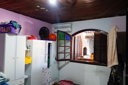 Casa à venda com 168m², 5 quartos e 3 vagas Casa à venda com 168m², 5 quartos e 3 vagasQuarto 2