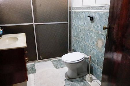 Casa à venda com 168m², 5 quartos e 3 vagas Casa à venda com 168m², 5 quartos e 3 vagasBanheiro