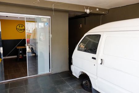 Casa à venda com 168m², 5 quartos e 3 vagas Casa à venda com 168m², 5 quartos e 3 vagasGaragem