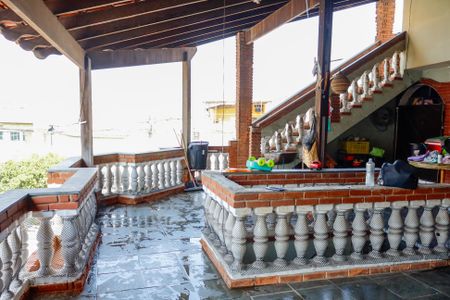 Casa à venda com 168m², 5 quartos e 3 vagas Casa à venda com 168m², 5 quartos e 3 vagasSacada