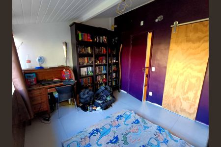 Casa de condomínio à venda com 141m², 4 quartos e 2 vagasQuarto