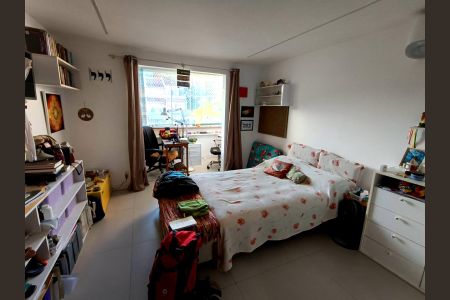 Casa de condomínio à venda com 141m², 4 quartos e 2 vagasQuarto