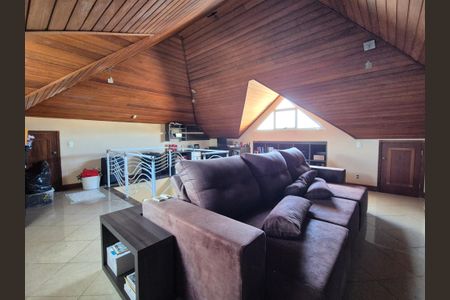 Casa de condomínio à venda com 408m², 5 quartos e 2 vagasSótão