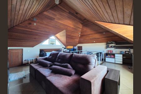 Casa de condomínio à venda com 408m², 5 quartos e 2 vagasSótão