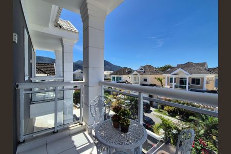 Casa de condomínio à venda com 408m², 5 quartos e 2 vagasVaranda da Suíte 4