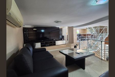 Casa de condomínio à venda com 408m², 5 quartos e 2 vagasSala 2