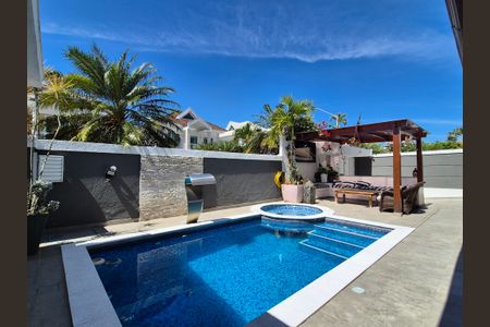 Casa de condomínio à venda com 408m², 5 quartos e 2 vagasÁrea externa