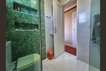 Casa de condomínio à venda com 408m², 5 quartos e 2 vagasBanheiro da Suíte 2