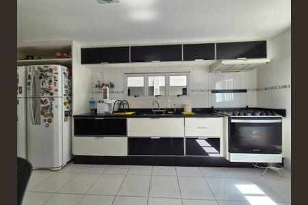 Casa de condomínio à venda com 408m², 5 quartos e 2 vagasCozinha