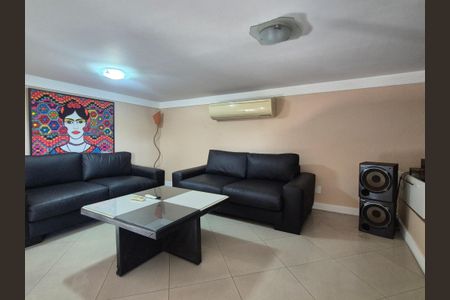 Casa de condomínio à venda com 408m², 5 quartos e 2 vagasSala 2