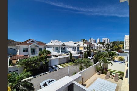 Casa de condomínio à venda com 408m², 5 quartos e 2 vagasVista da Varanda da Suíte 4