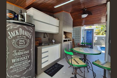 Casa de condomínio à venda com 408m², 5 quartos e 2 vagasVaranda gourmet