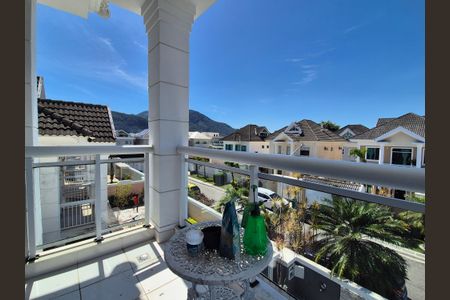 Casa de condomínio à venda com 408m², 5 quartos e 2 vagasVaranda da suíte 3