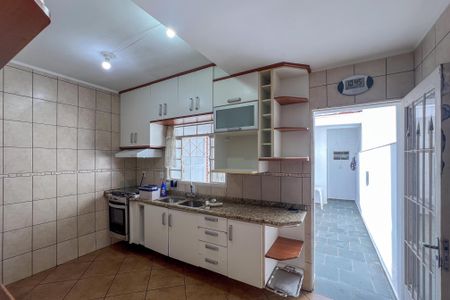 Casa à venda com 100m², 2 quartos e 3 vagas Casa à venda com 100m², 2 quartos e 3 vagasCozinha
