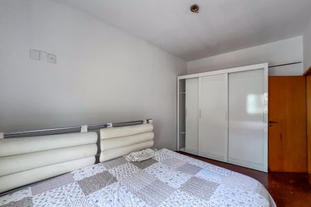 Casa à venda com 100m², 2 quartos e 3 vagas Casa à venda com 100m², 2 quartos e 3 vagasQuarto 1