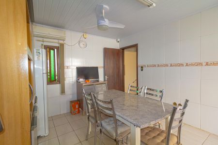 Casa à venda com 202m², 2 quartos e 4 vagas Casa à venda com 202m², 2 quartos e 4 vagasCozinha