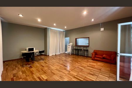 Apartamento à venda com 78m², 2 quartos e 1 vagaÁrea comum