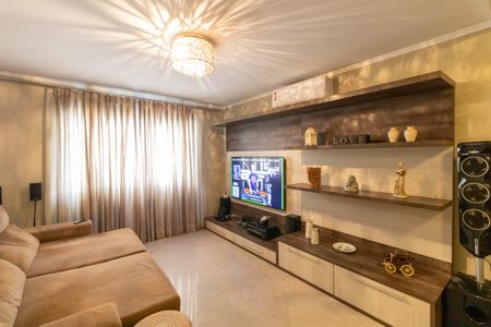 Casa à venda com 211m², 2 quartos e 3 vagas Casa à venda com 211m², 2 quartos e 3 vagasSala