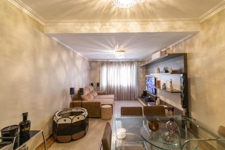 Casa à venda com 211m², 2 quartos e 3 vagas Casa à venda com 211m², 2 quartos e 3 vagasSala