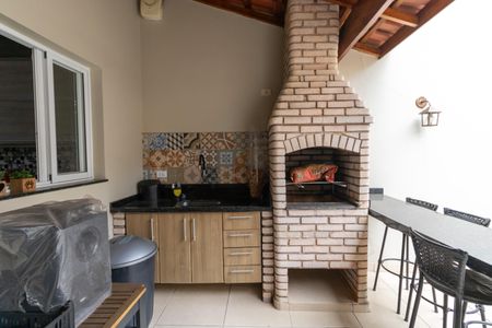 Casa à venda com 211m², 2 quartos e 3 vagas Casa à venda com 211m², 2 quartos e 3 vagasEspaço Gourmet